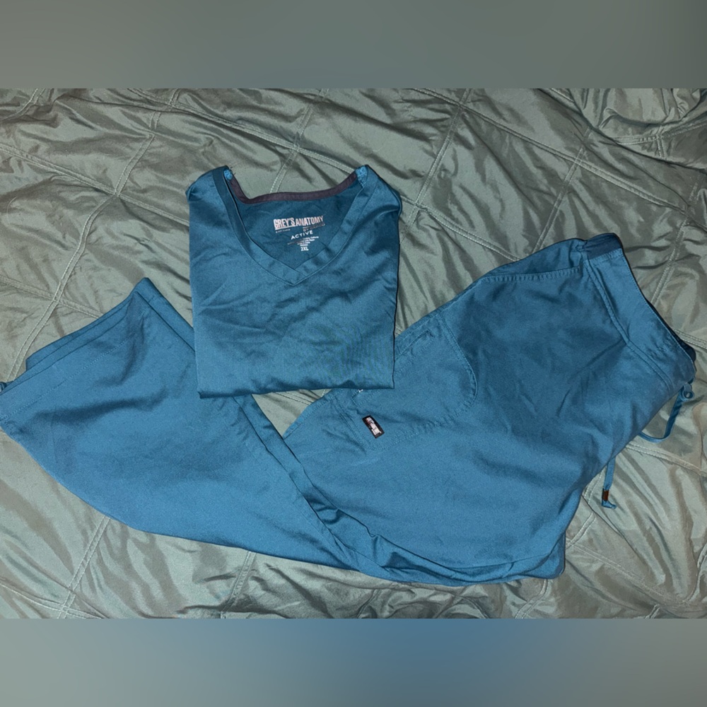 Grey's Anatomy Teal Blue Scrub Set